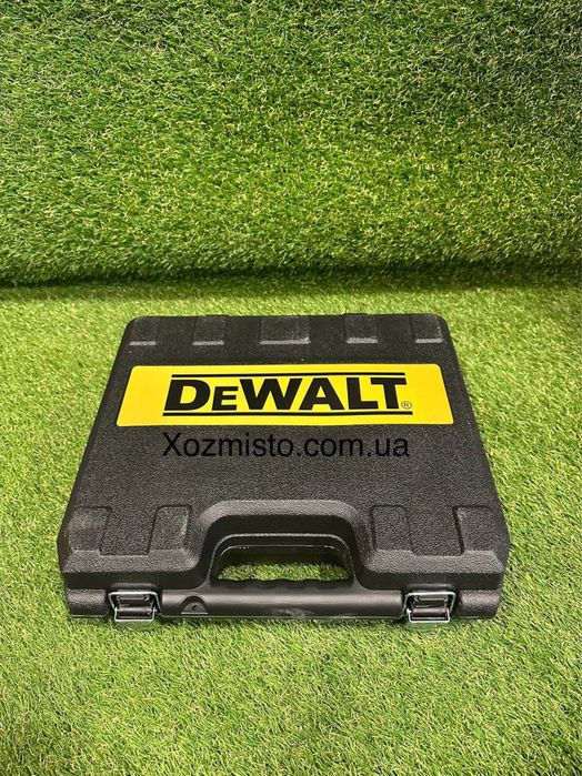 Ударний шуруповерт DeWALT DCD796 (24V, 6AH) з набором інструментів