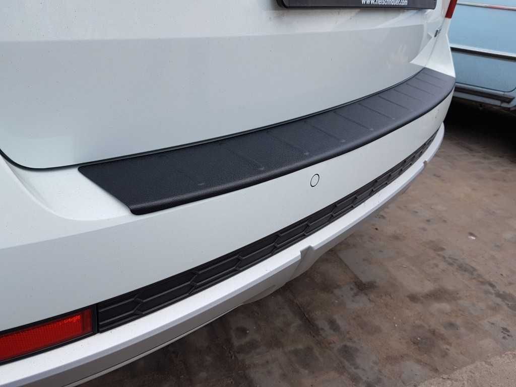 Накладка на задній бампер Skoda A7 Combi/універсал