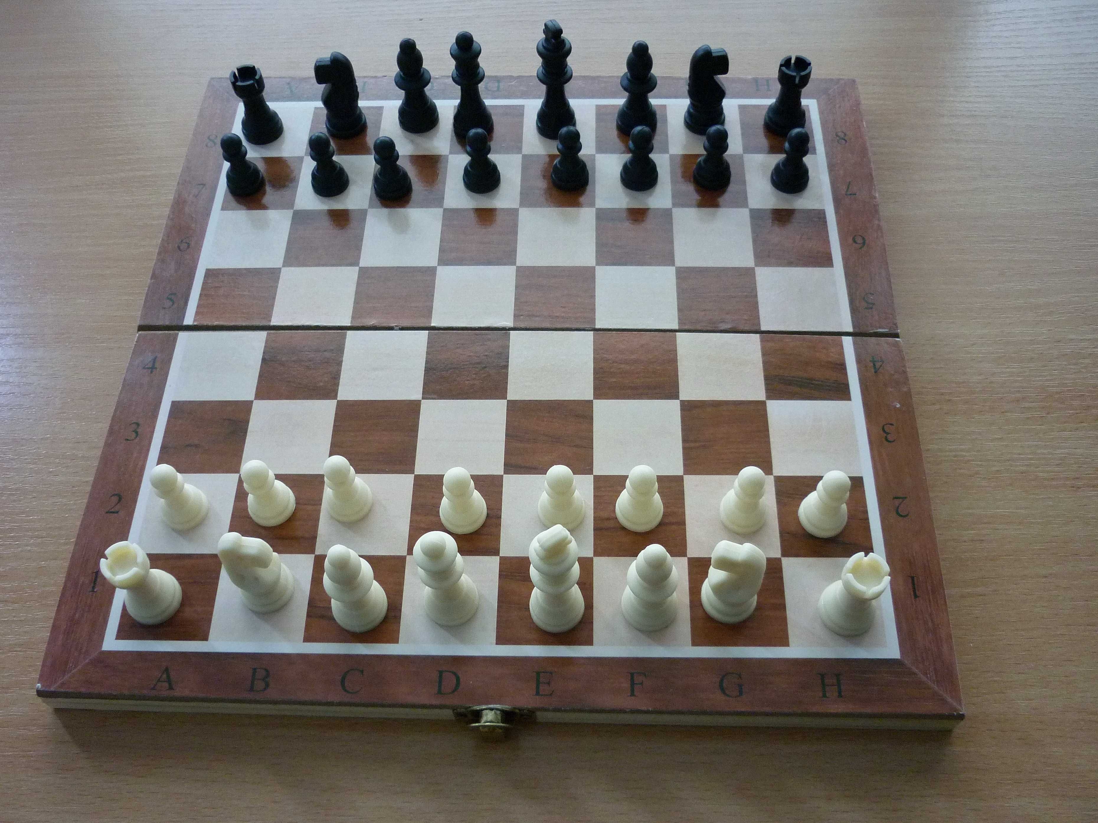 Шахи дерев'яна дошка,  набір 3 в 1 шахи, шашки, нарди. 30-30 см