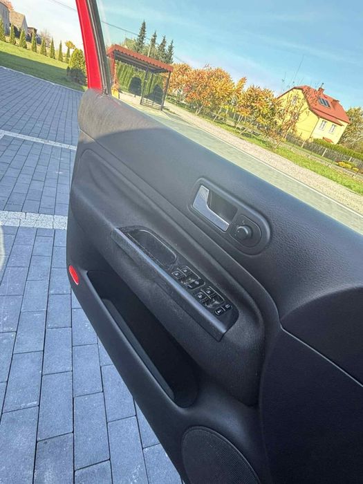 Volkswagen Golf 4 1.6 benzyna plus gaz 2001r