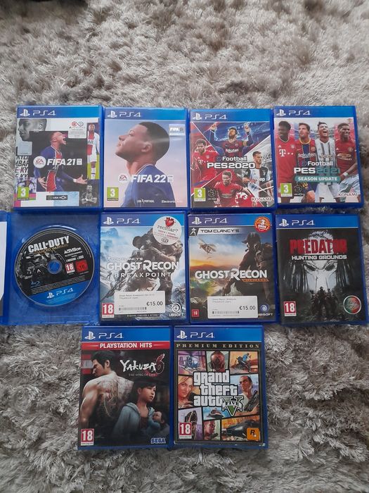Vendo Ps4 (como nova) Jogos + 2 comandos