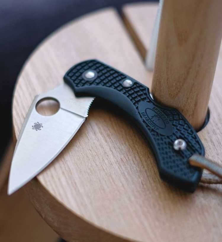 Ніж Спайдерко Spyderco