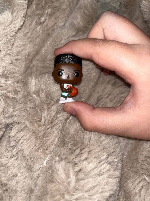 Обміняю Лукаса та демогордана