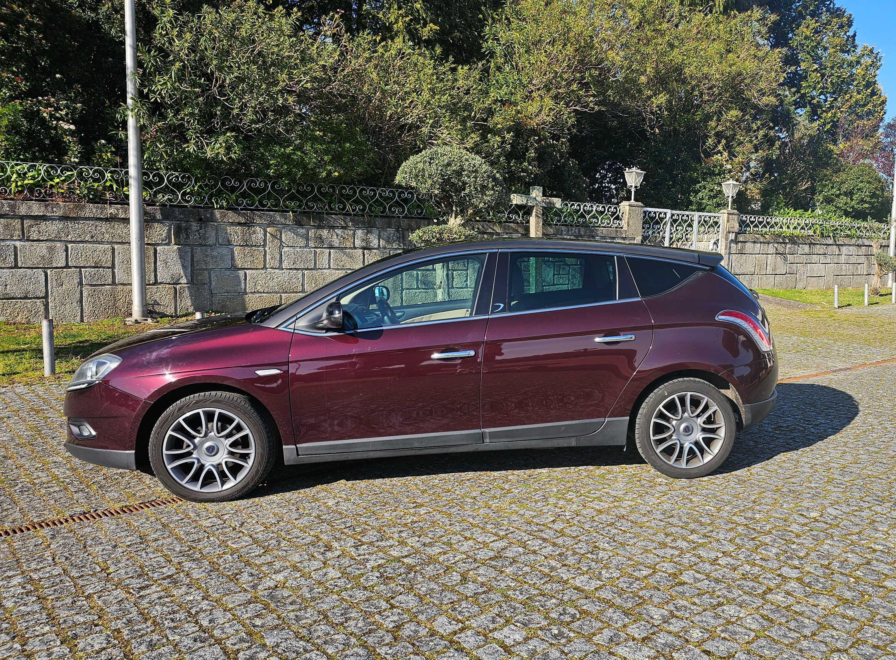 Lancia Delta 1.6 M-Jet Argento