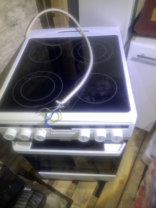 Plyta elektryczna z piekarnikem Amica