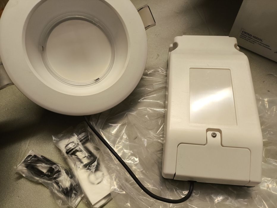 Lampa oprawa sufitowa Downlight Cree 1000 lumenów 3000k cr150