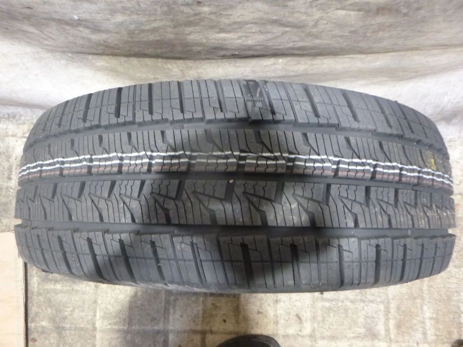 nowa opona  CONTINENTAL W 215/60 R17C VANCONTACT 4S 109/107T