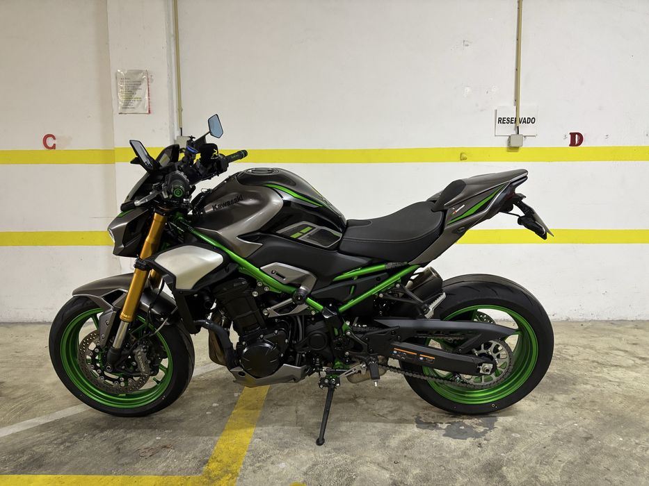 Kawazaki Z900 SE PERFORMANCE 2025