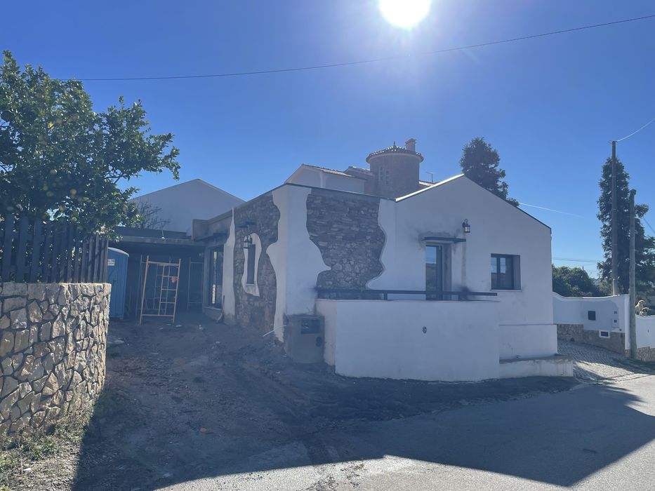 Contrate sempre um profissional para sua obra!