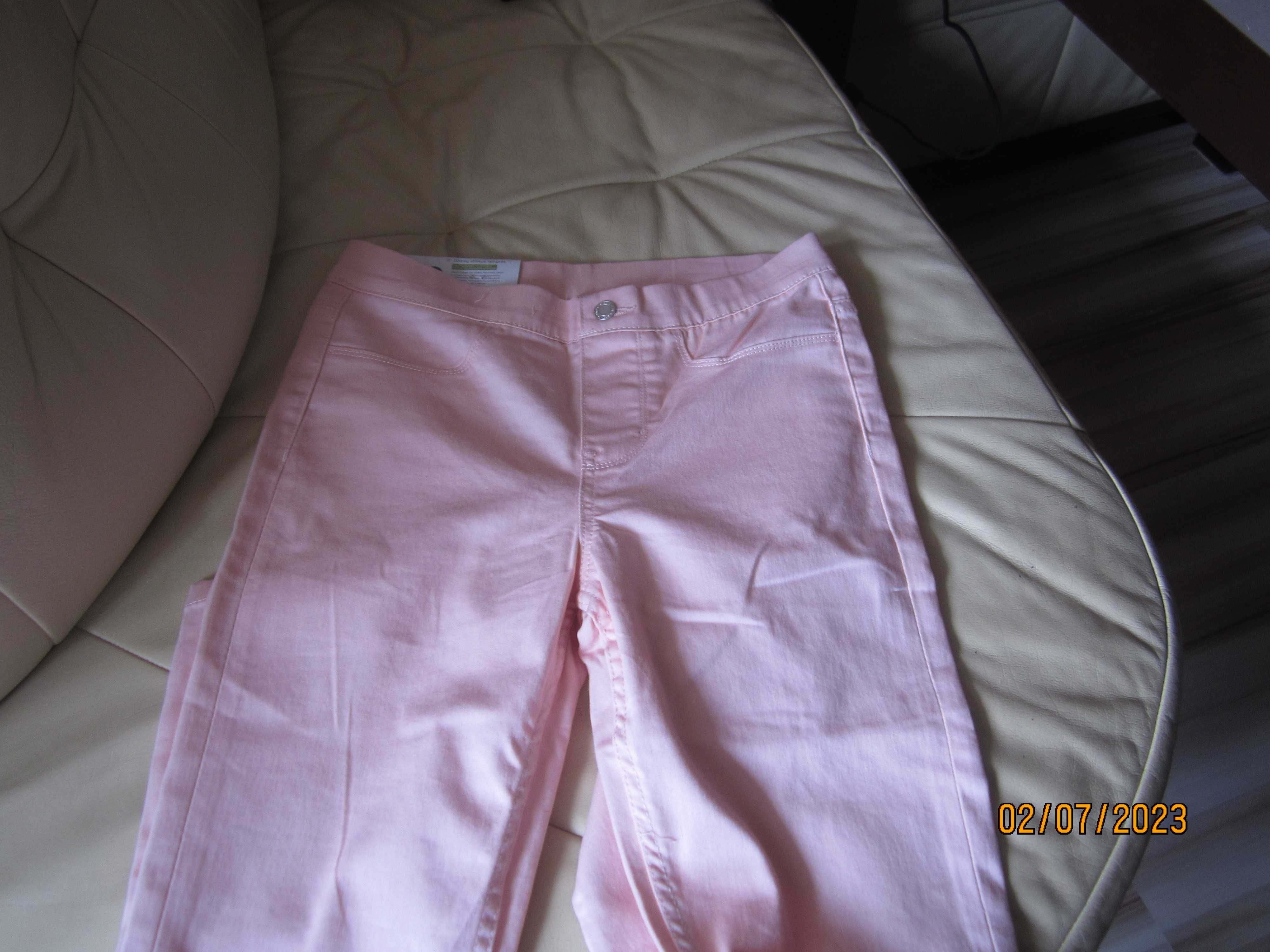 Piękne nowe spodnie jegginsy Esmara rozmiar 38