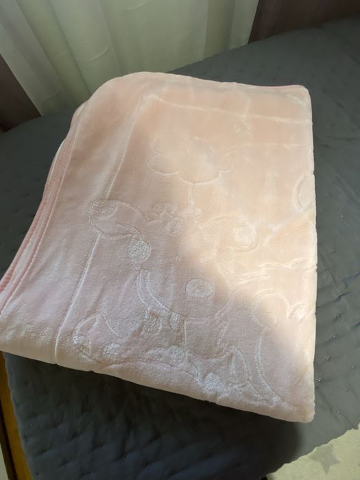 Vendo cobertor para cama de bebe
