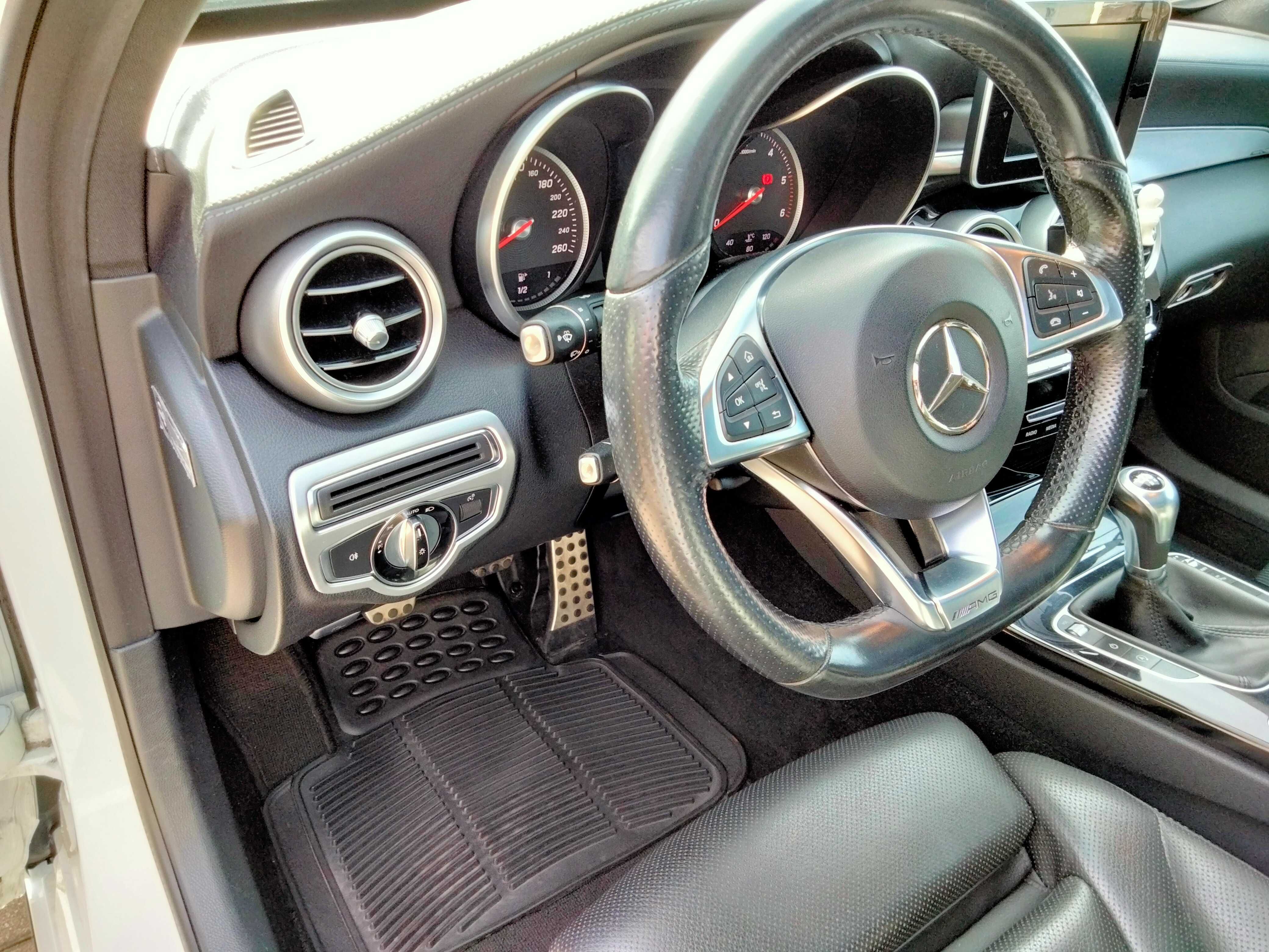 Mercedes Benz C220 AMG Line - 2015