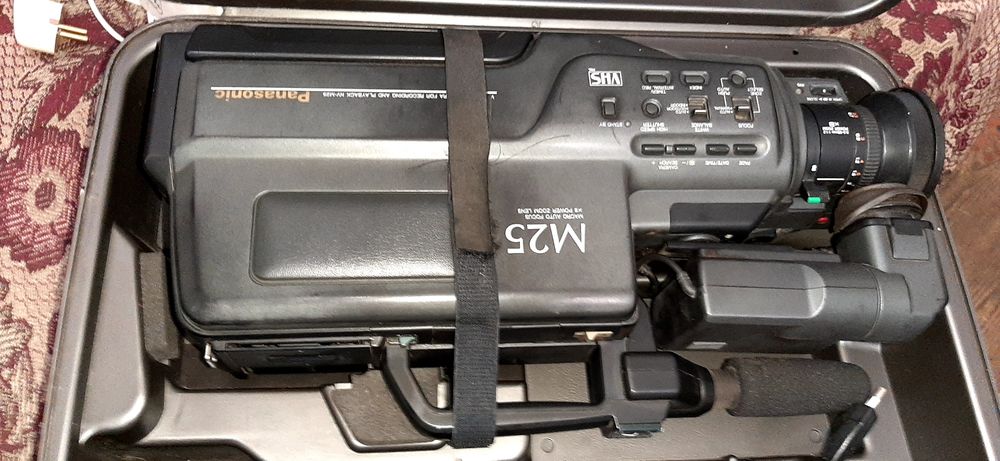 Видеокамера панасоник  M25 продам