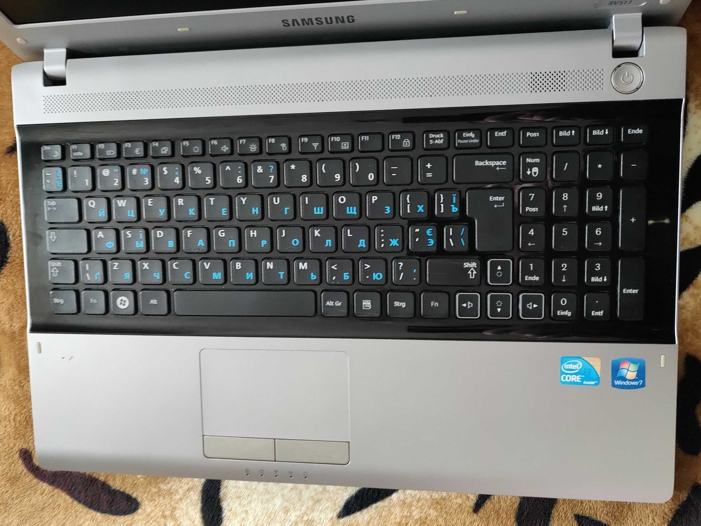 Samsung RV511, i3-380M (2,53 ГГц), 6Гб-О3П, HDD-320, AKБ-3гoд