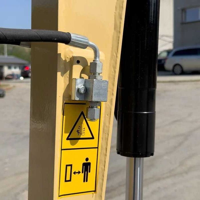 Minikoparka MEYER X1000 (skretne ramie,silnik KOOP) LEASING