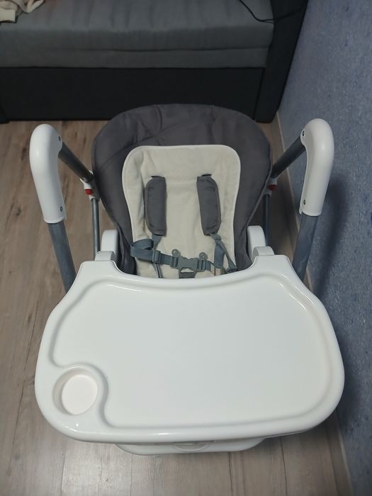 Стілець для годування