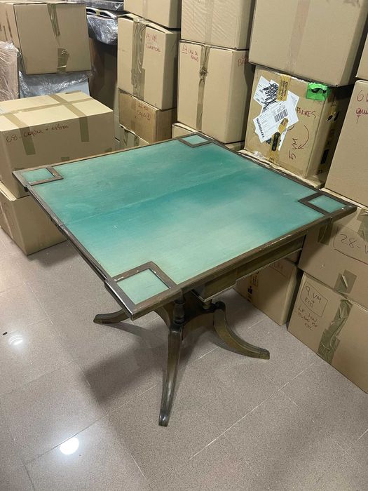 Mesa de Jogo Vintage