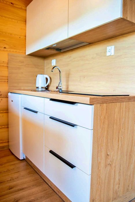 Domek z jacuzzi sauną nad jeziorem  w Bieszczadach własna plaża 30%