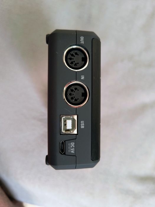 Аудіоінтерфейс Zoom U-24 USB