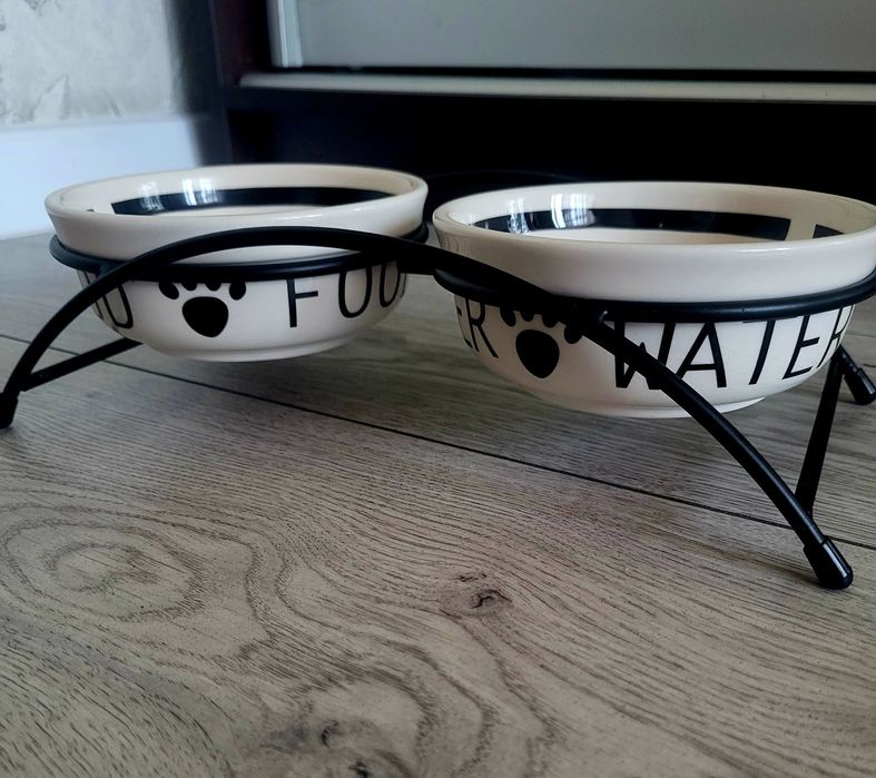 Миски керамiчнi на пiдставцi