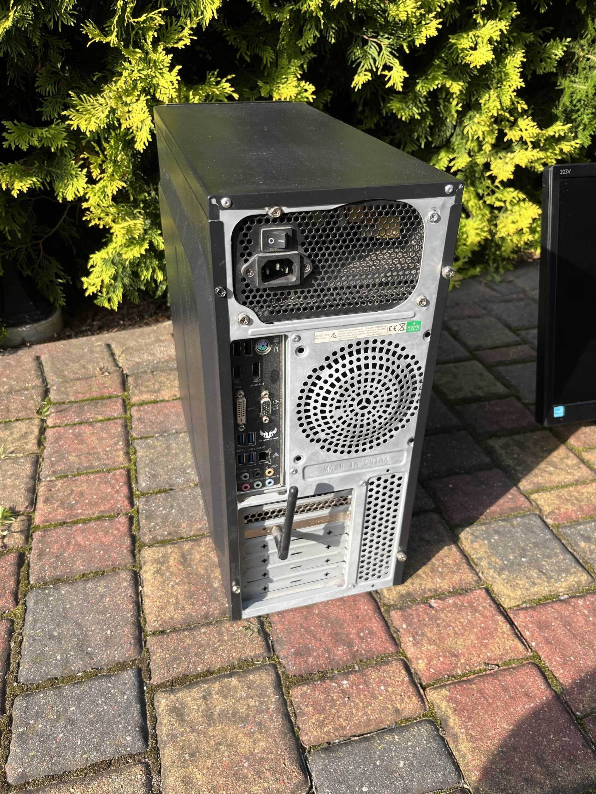 Komputer + monitor – GTX 1050 Ti, i3, SSD 512 GB, windows 10