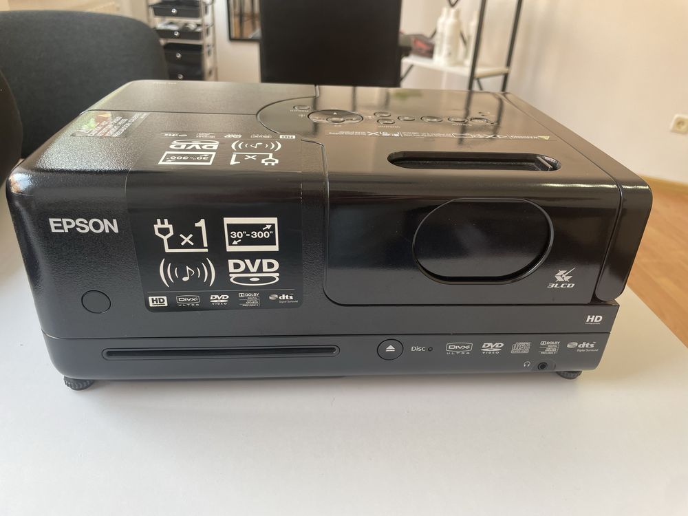 Мультимедійний проектор Epson EH-DM2