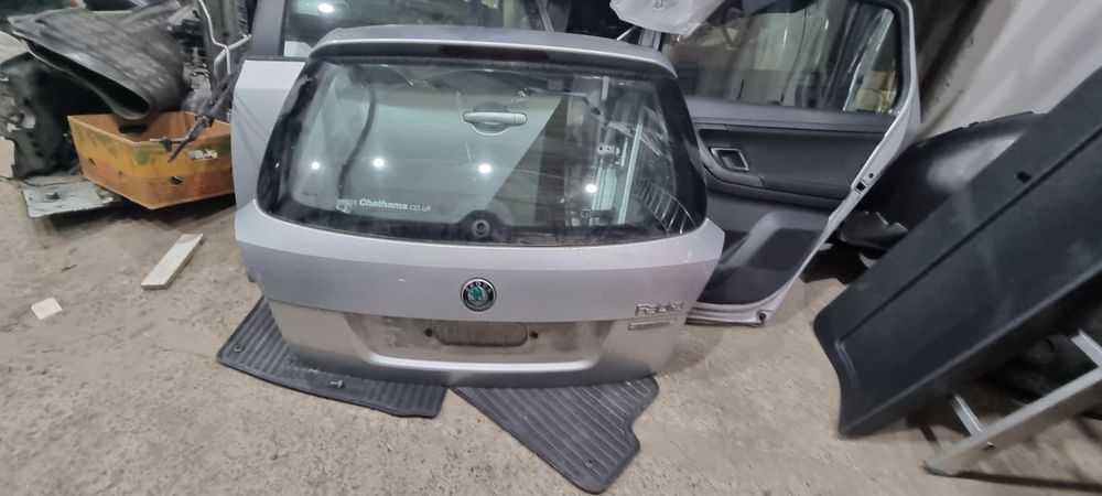 Ляда кришка багажника Skoda Fabia 2 універсал крышка Фабия