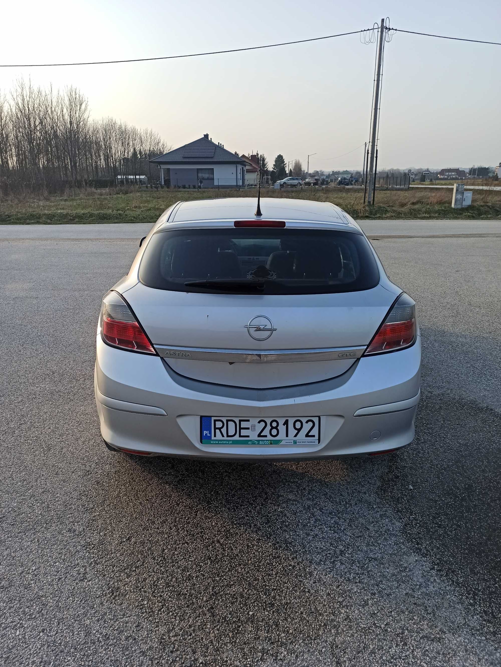 Opel Astra H GTC 1.7 CDTI