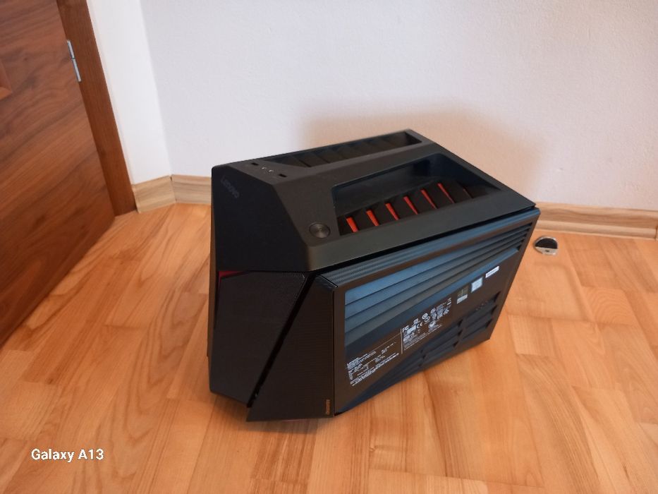 Komputer stacjonarny mini ATX