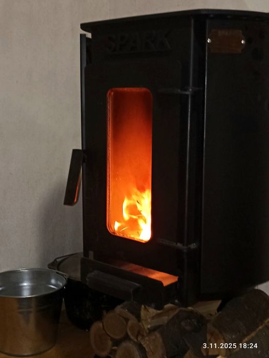 Романтичне бунгало з піччю-каміном на березі моря