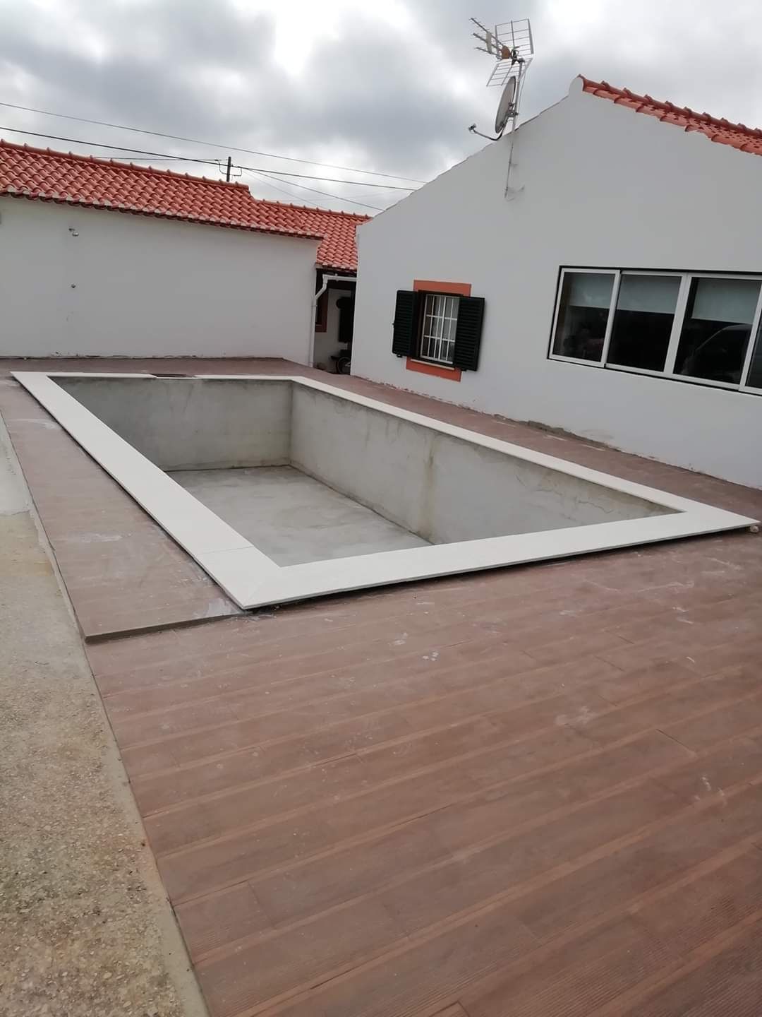 Construção e manutenção de piscinas