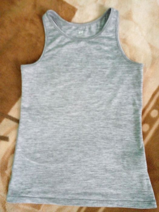 Спортивная одежда для девочки.