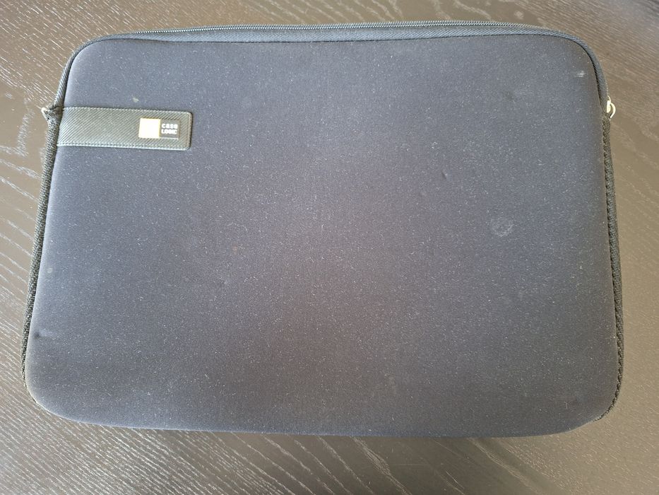 Capa Sleeve Case Logic Premium para Portátil até 13"