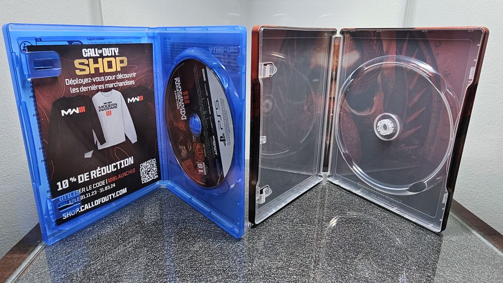 Call of Duty Modern Warfare III com Steelbook MW3 PS5