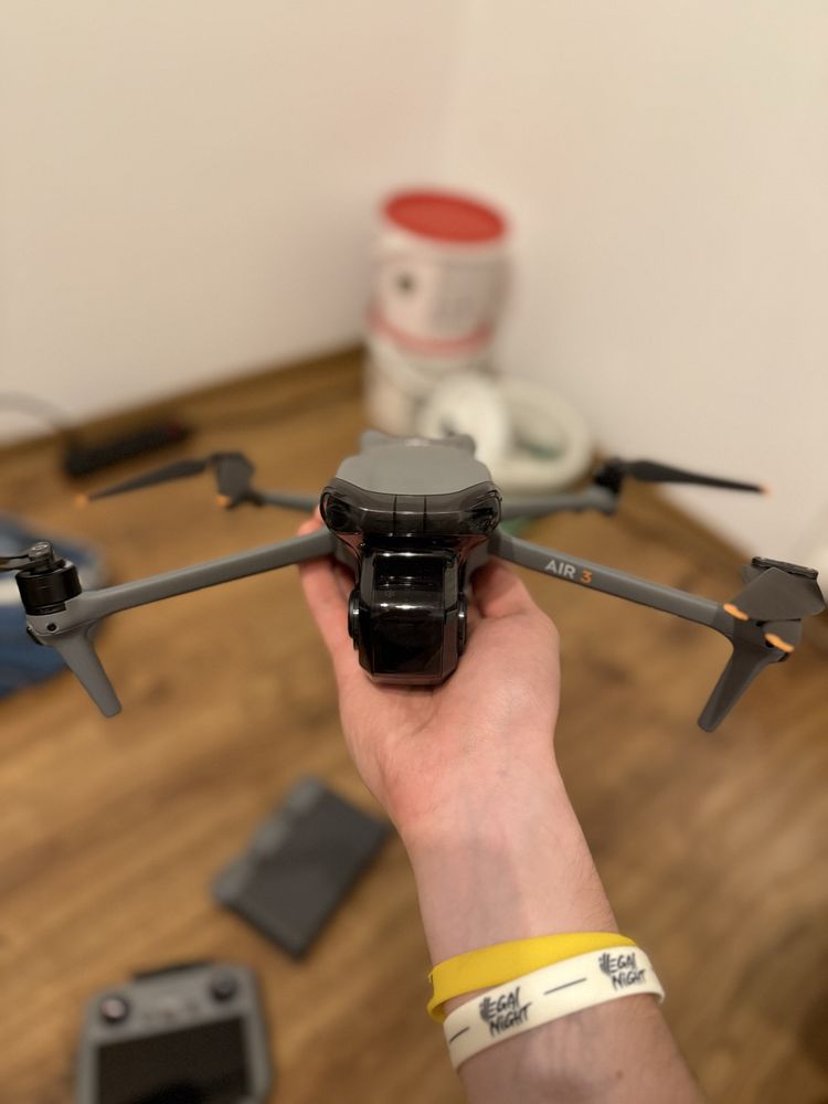 DJI AIR 3 FMC + smart controler + walizka