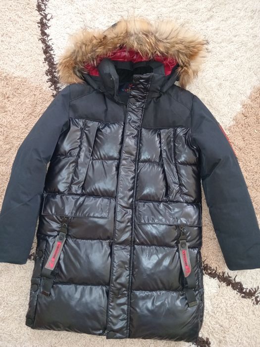 Куртка на хлопця  зимова.