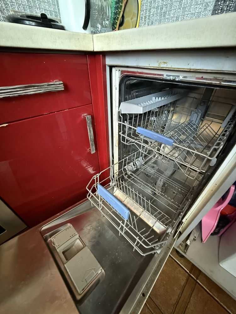 3 к. квартира в 16 эт доме с газом, м. Масельского 5 минут пешком