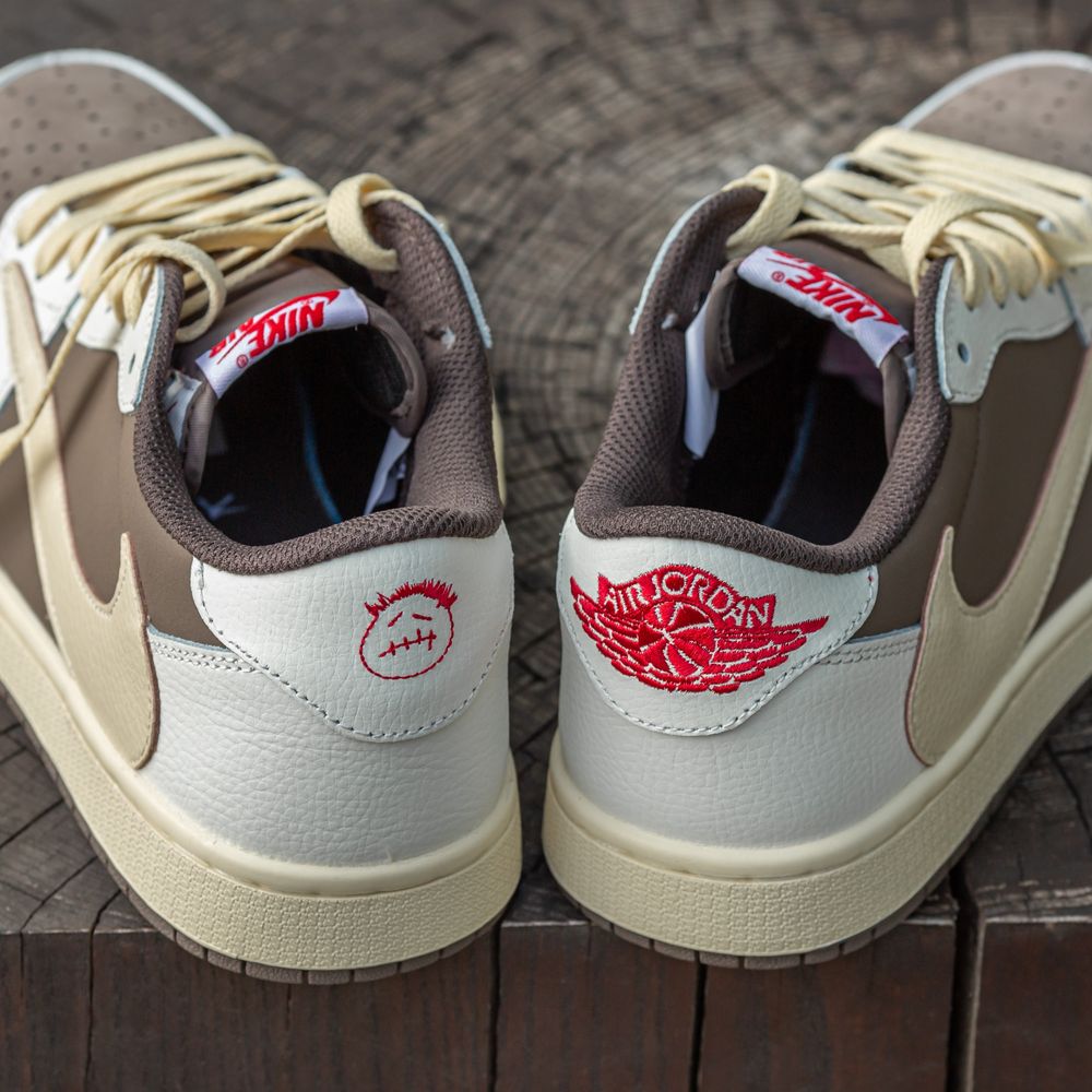 Кросівки Nike Air Jordan Retro 1 Low x Travis Scott OG “Revers Mocha”