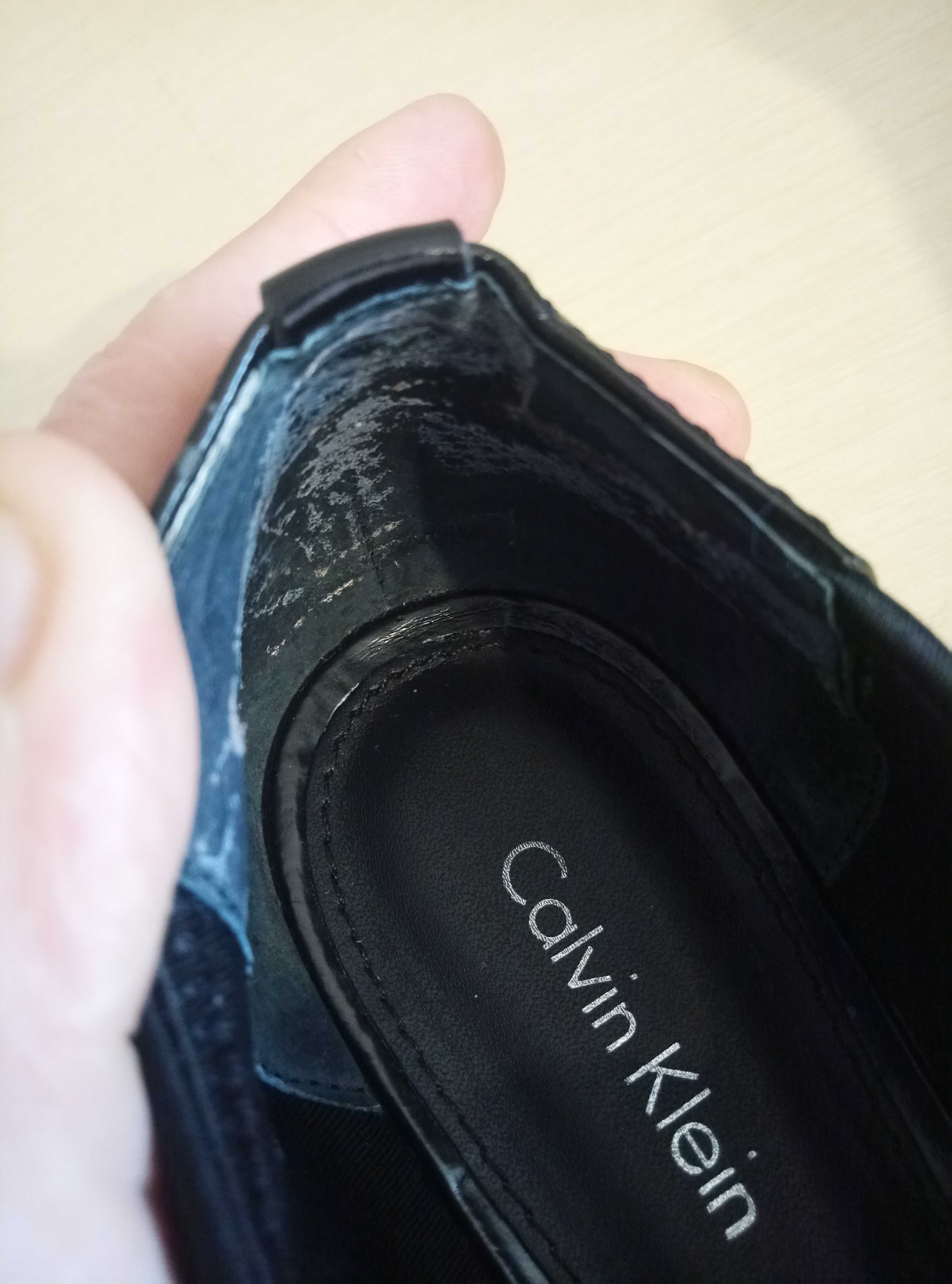 Calvin Klein шкіра