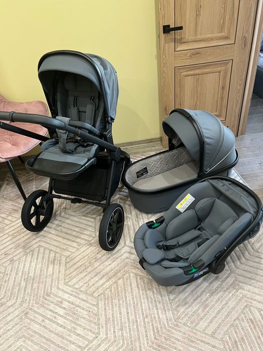 Дитячий візочок Carrello Ultimo