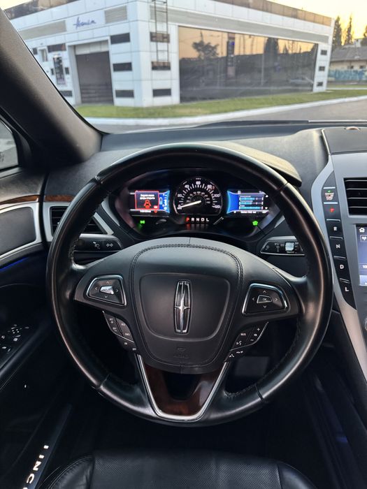 Продам Lincoln MKZ Hybrid 2016