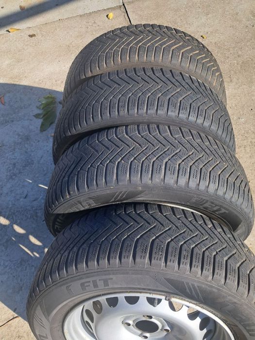 Рено Renault диски 4 100 R15 зимові колеса Laufenn 195/65/15