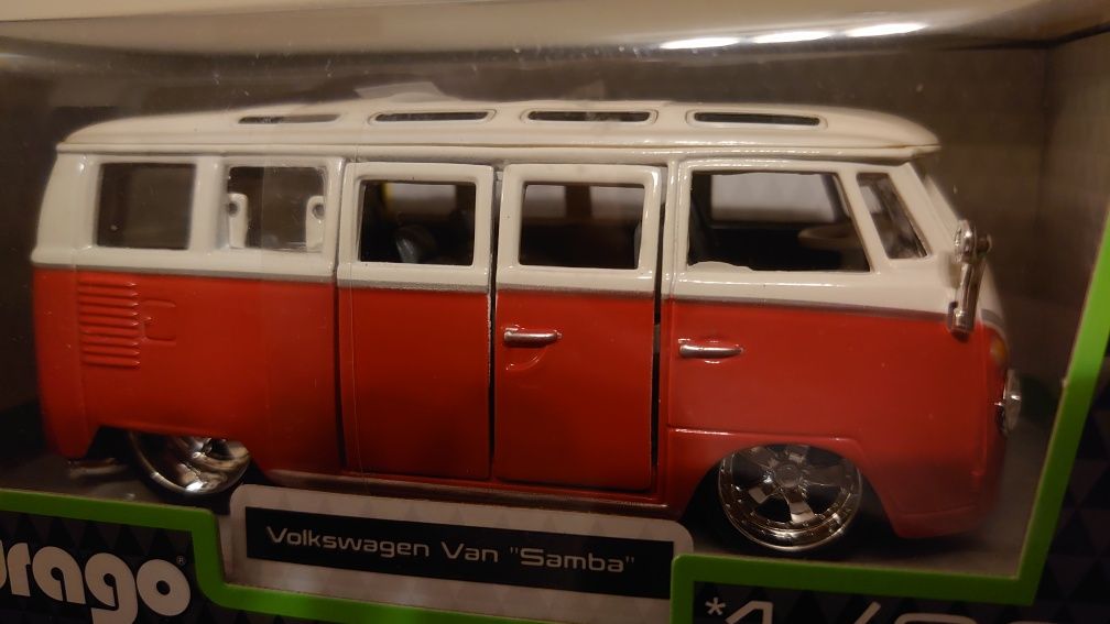 Bburago Volkswagen Van T1 Samba, 1:32 Burago