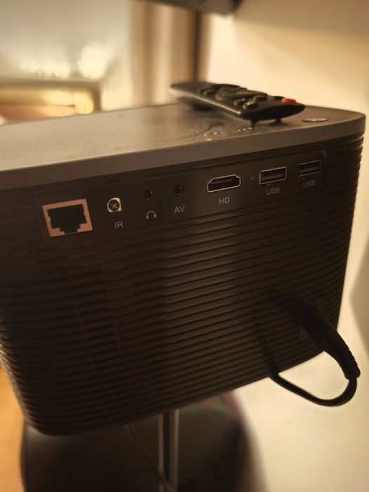 Projetor FHD em caixa