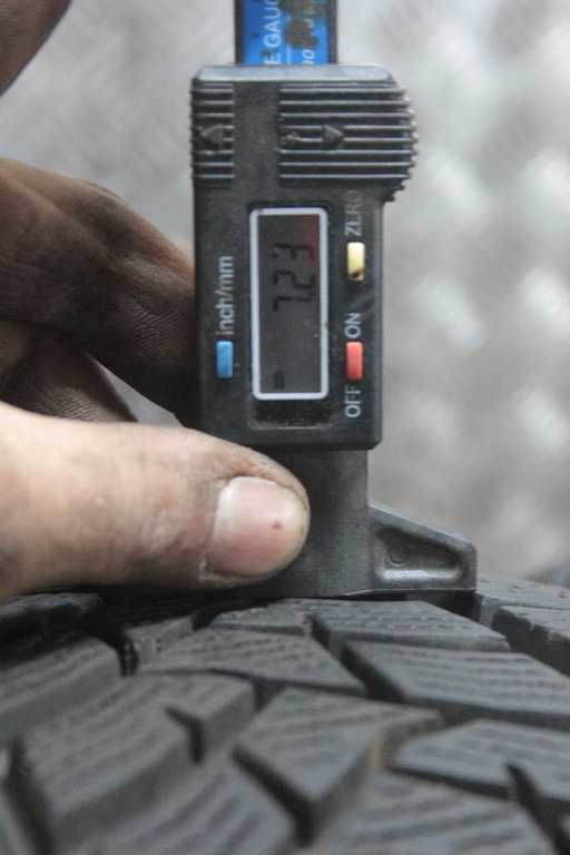 215/65/16 Dunlop Wintre Sport 5 215/65 R16 98H