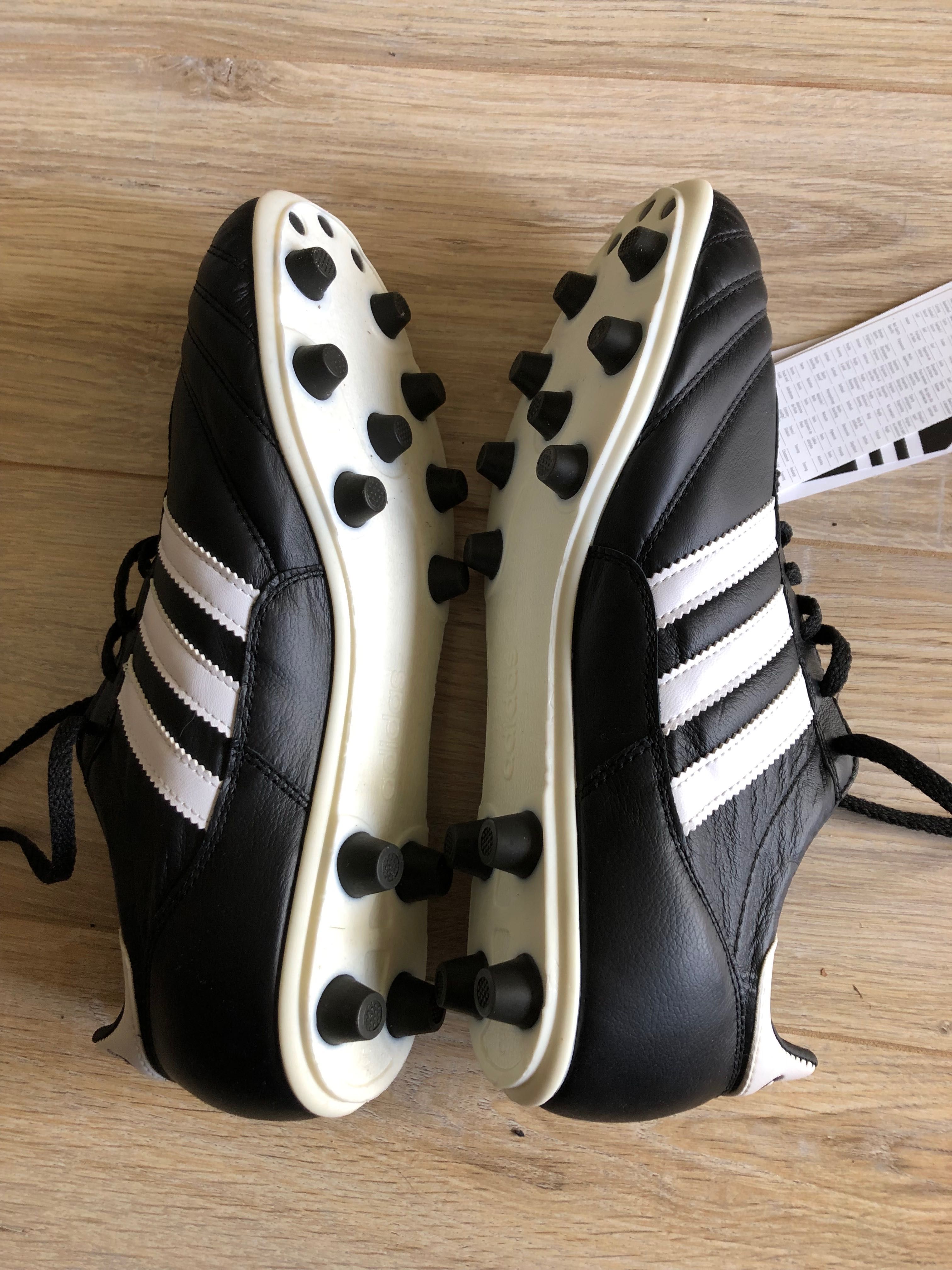 Adidas Copa Mundial, розмір 42 (UK 8). Країна виробник - Німеччина.