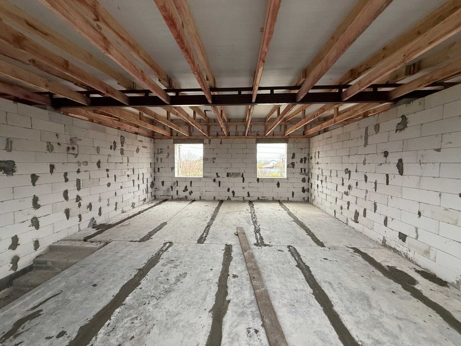 Продам сучасний таунхаус у селищі Баришівка