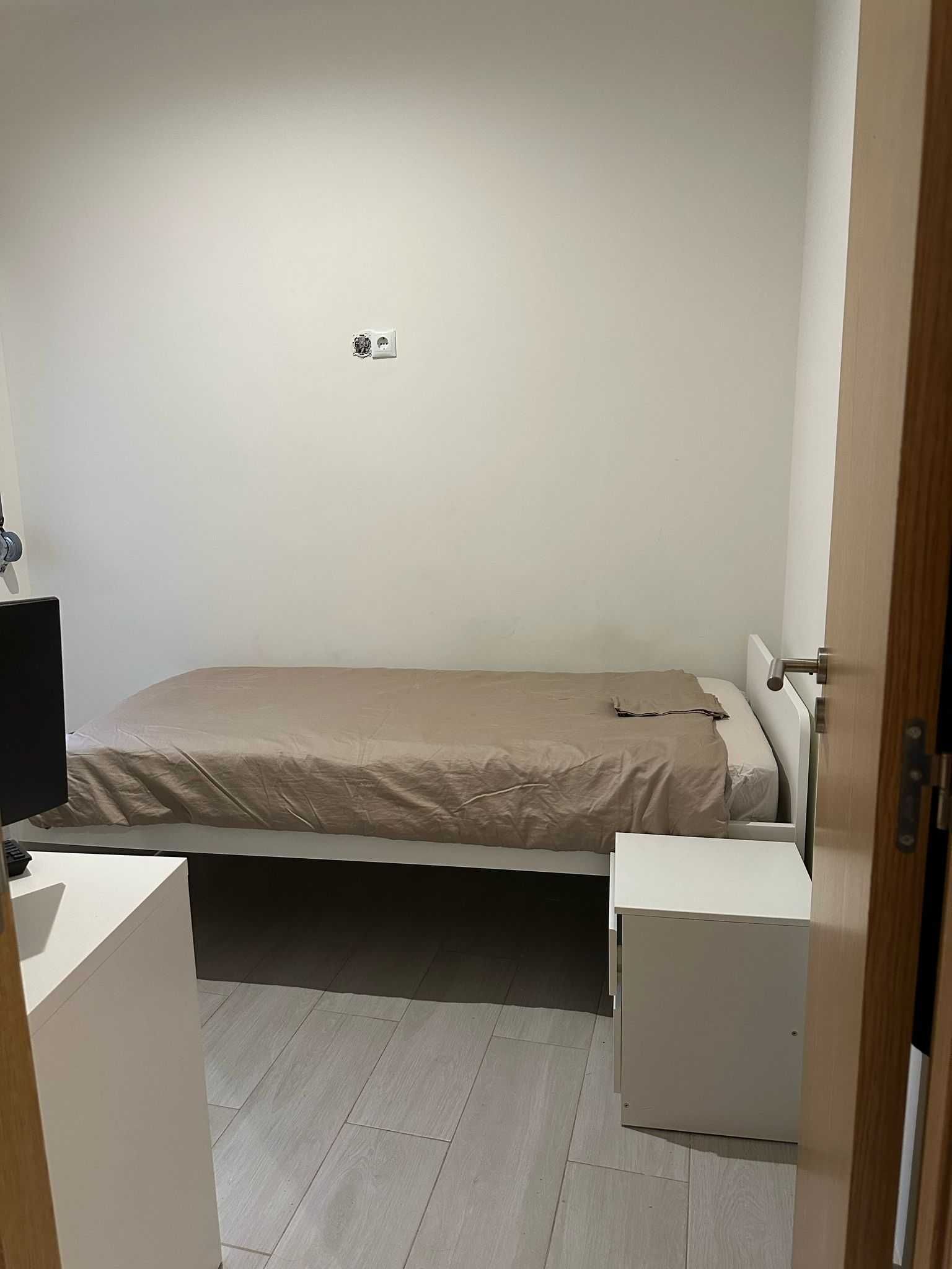 Quarto para arrendar em Benfica