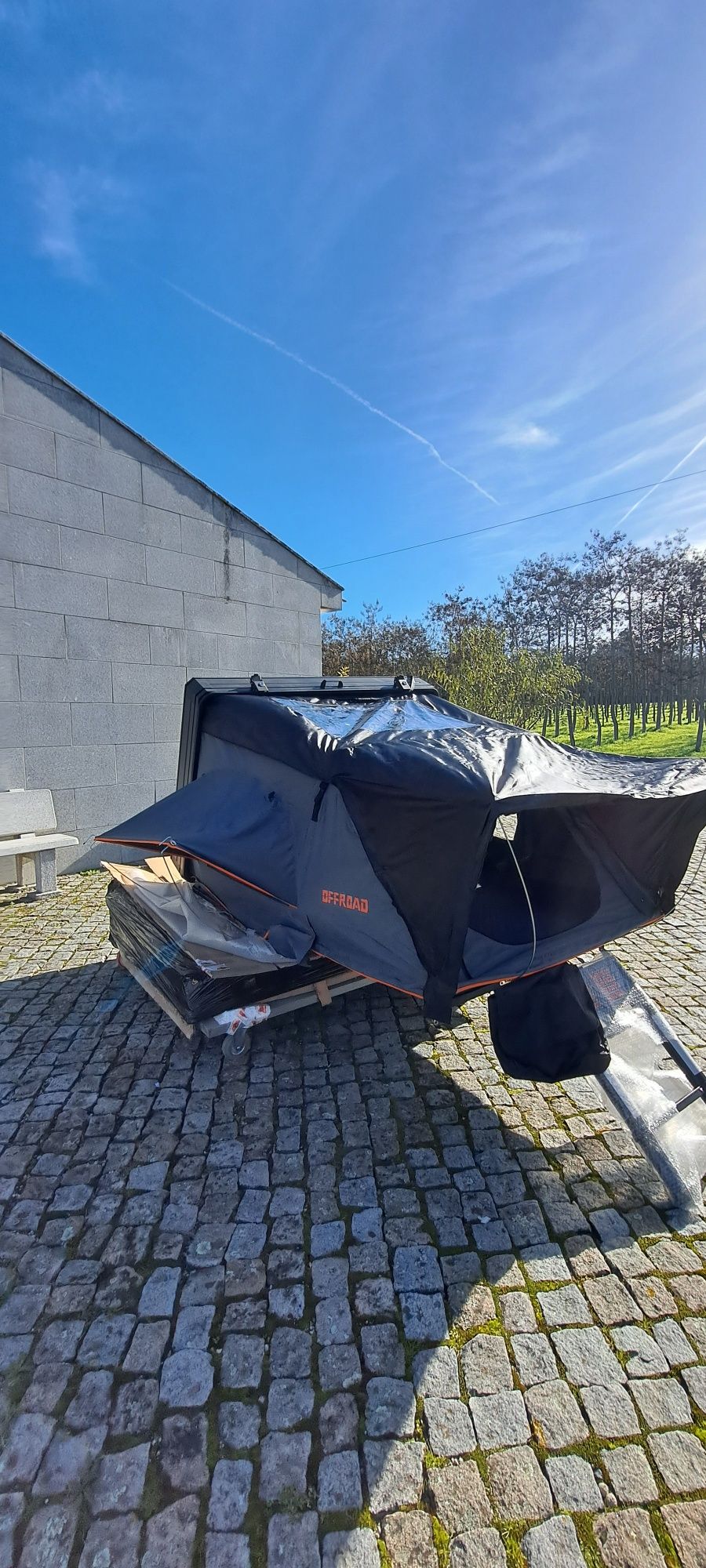 Tenda familiar em alumínio