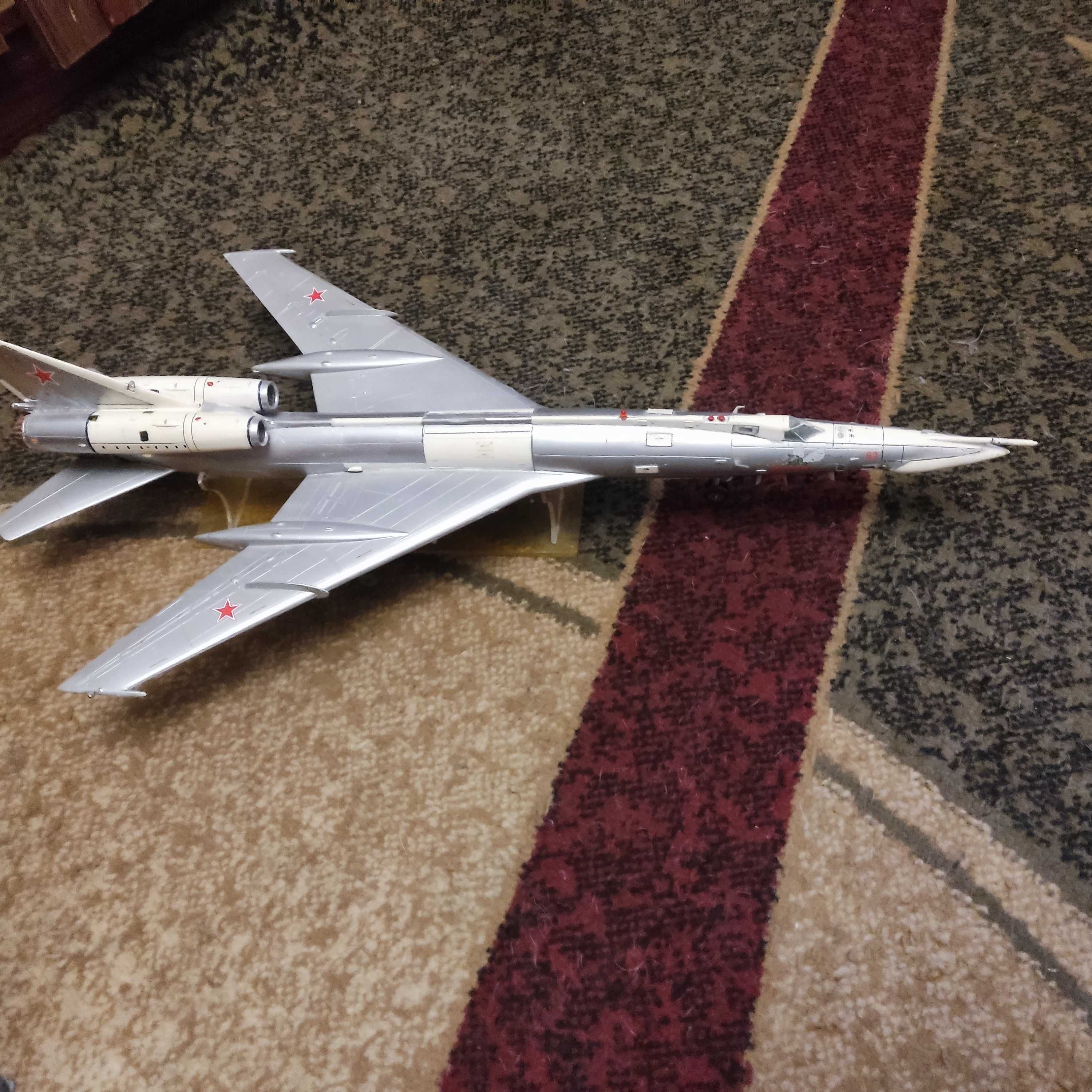 модель самолета Ту-22